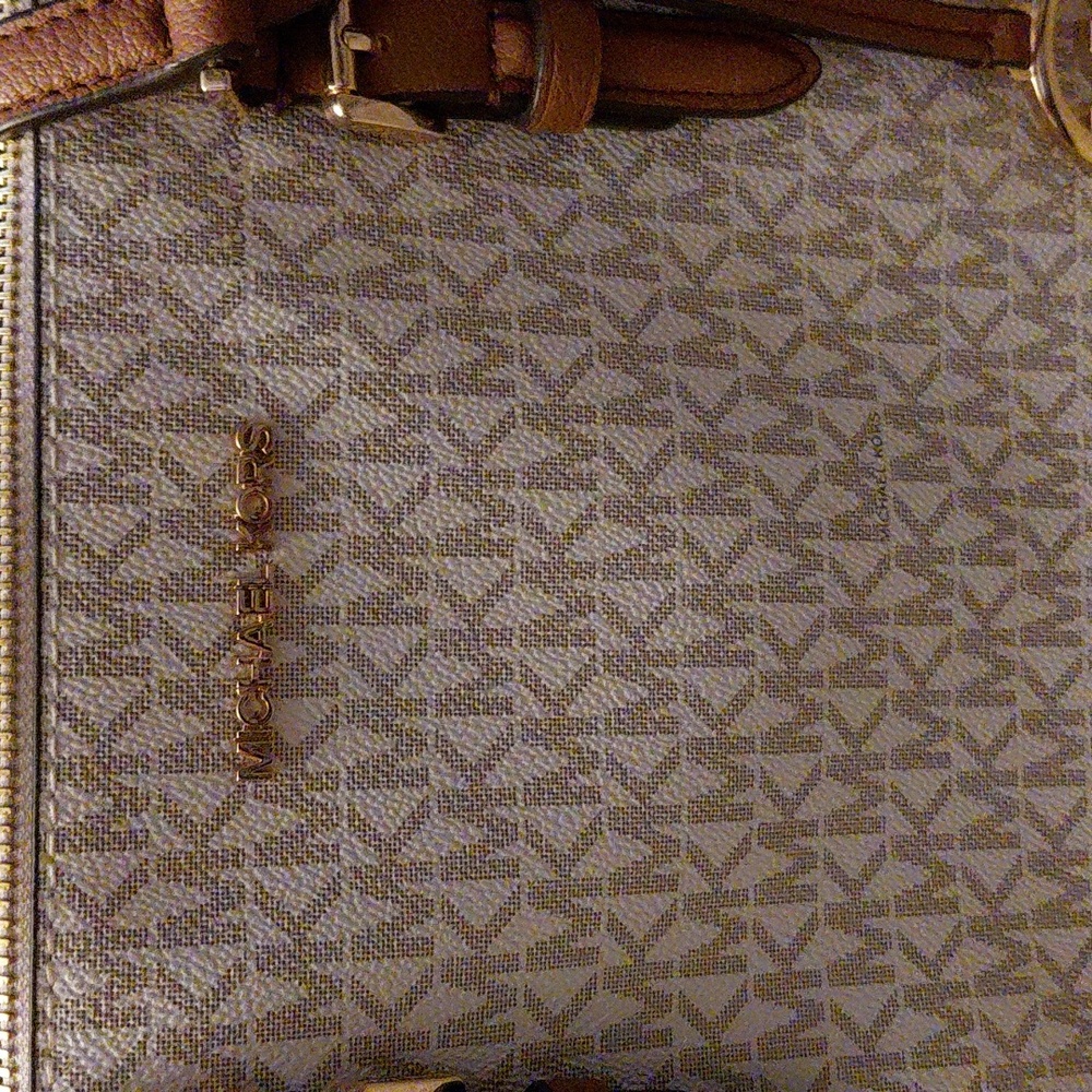 Authentic Practically New Michael Kors Tote Bag - image 3